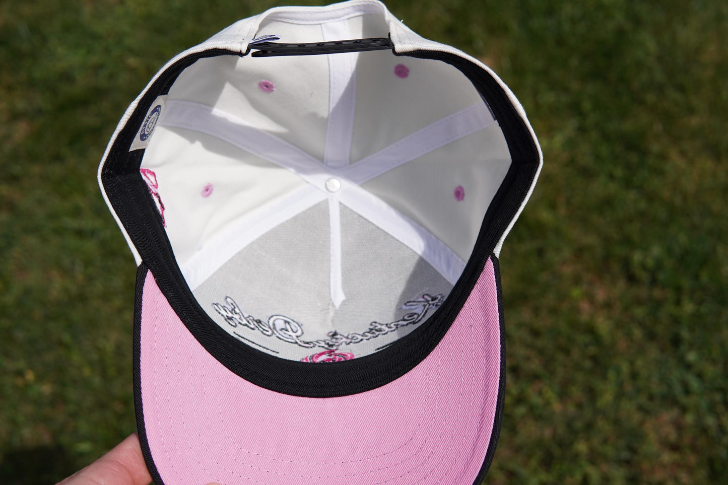 Kentucky Derby - Infield Local Collection: Pink & Black Run for the Roses